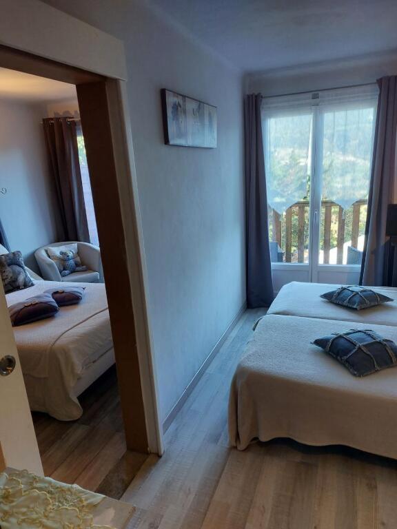 Hotel & Restaurant Le Chalvet Embrun Eksteriør bilde