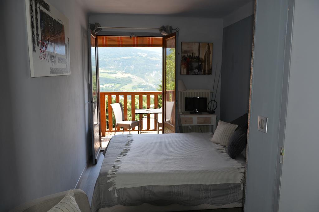 Hotel & Restaurant Le Chalvet Embrun Rom bilde
